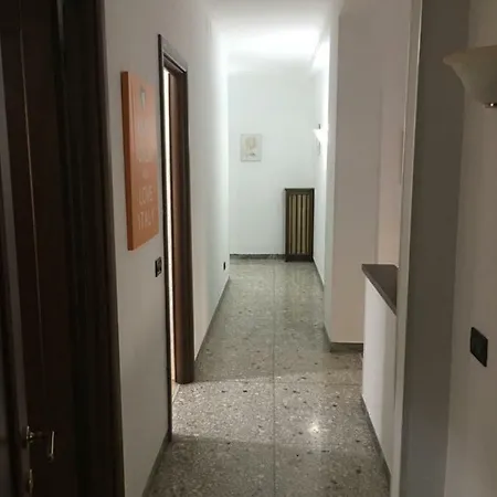 Marconi House דירה *