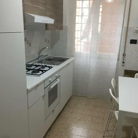 Marconi House דירה